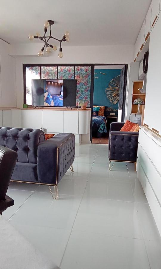 Liege Centre Mediacite Appartement Possible Parking Terrasse Immense 8Eme Pour 2 Personnes Luaran gambar